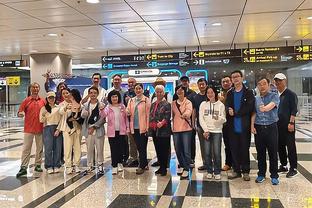 Thao: Huấn luyện mùa đông ở nước ngoài kết thúc, cảm ơn người hâm mộ Dung Thành đã đón máy bay, mùa giải mới cuối cùng đã chạy nước rút!